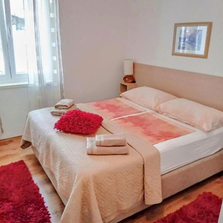 Apartman Karmen มาคาร์สกา ภายนอก รูปภาพ
