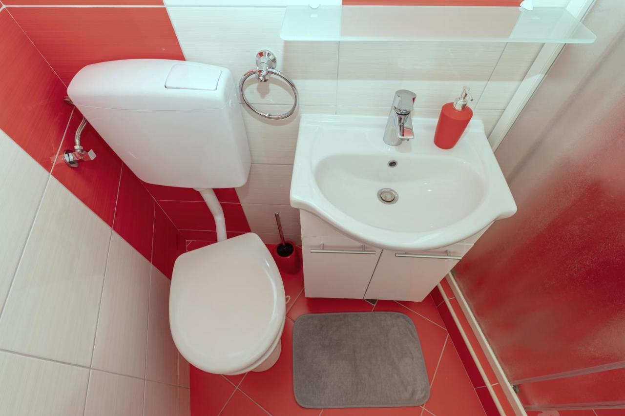 Apartman Karmen มาคาร์สกา ภายนอก รูปภาพ
