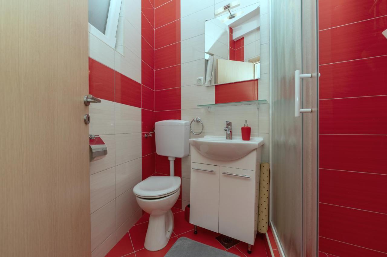Apartman Karmen มาคาร์สกา ภายนอก รูปภาพ