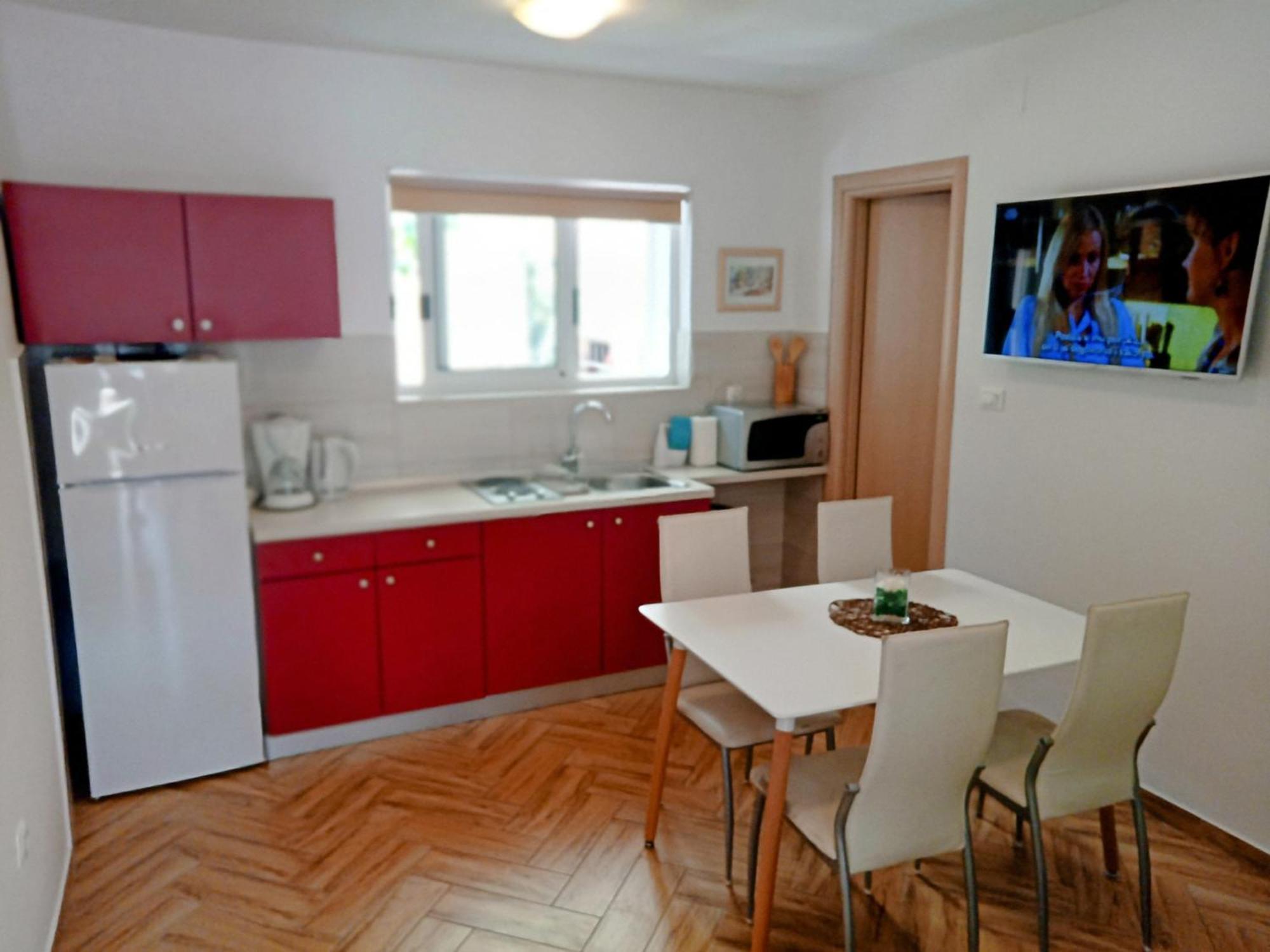 Apartman Karmen มาคาร์สกา ภายนอก รูปภาพ