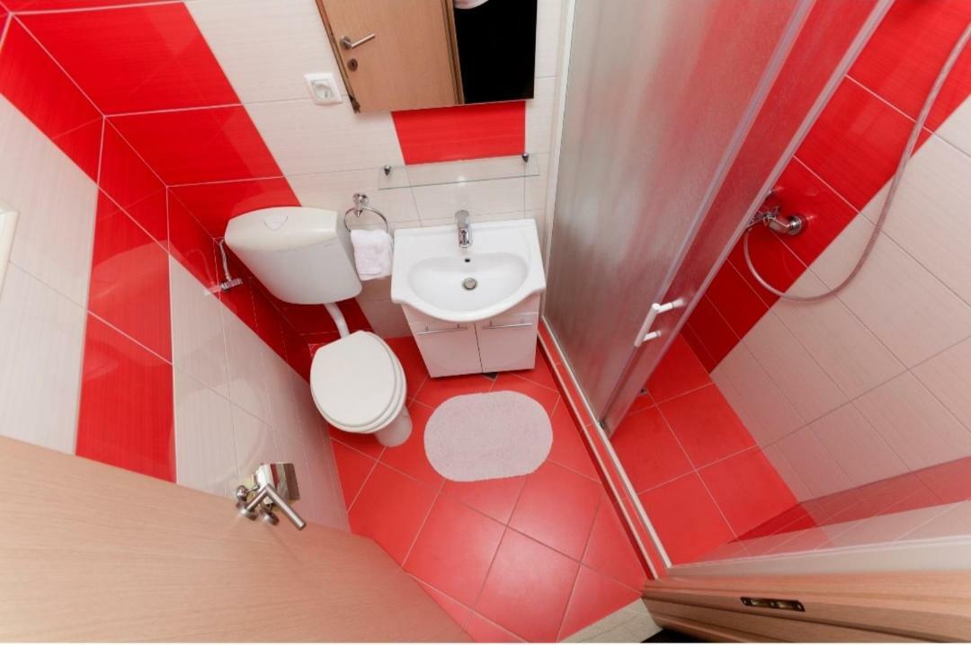 Apartman Karmen มาคาร์สกา ภายนอก รูปภาพ